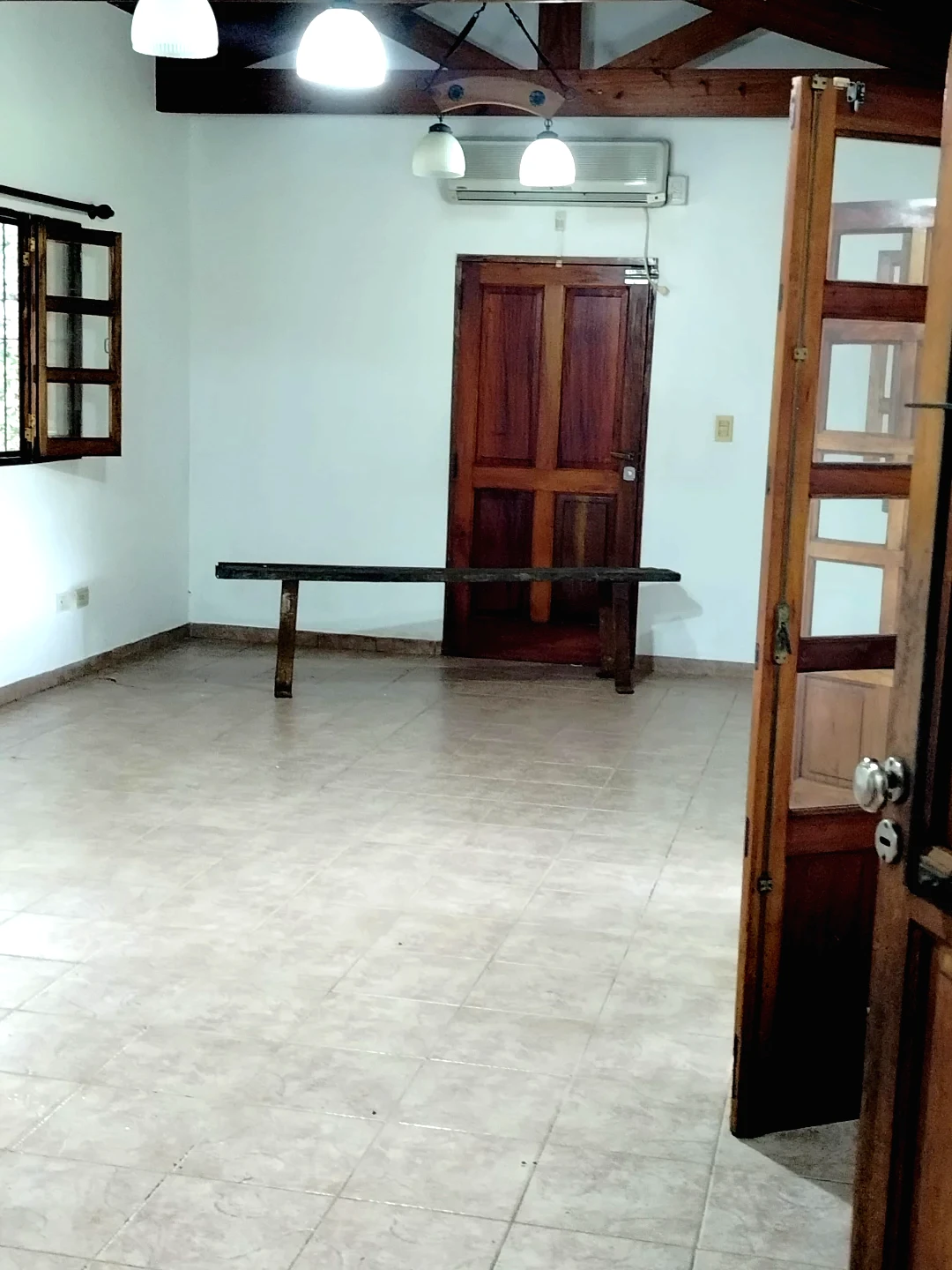 Casa en ALQUILER – Barrio Fátima