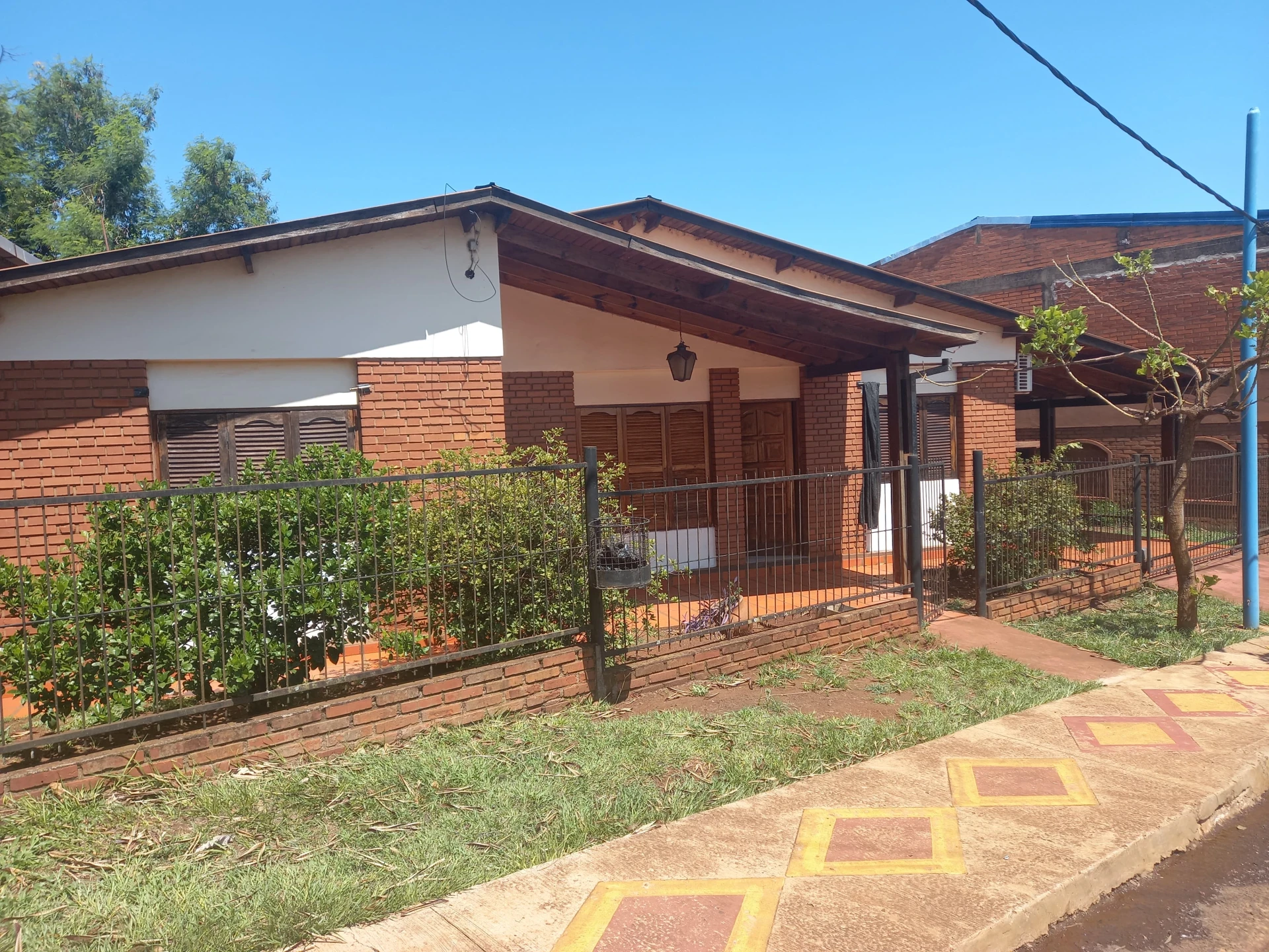 Casa en ALQUILER – Puerto Piray