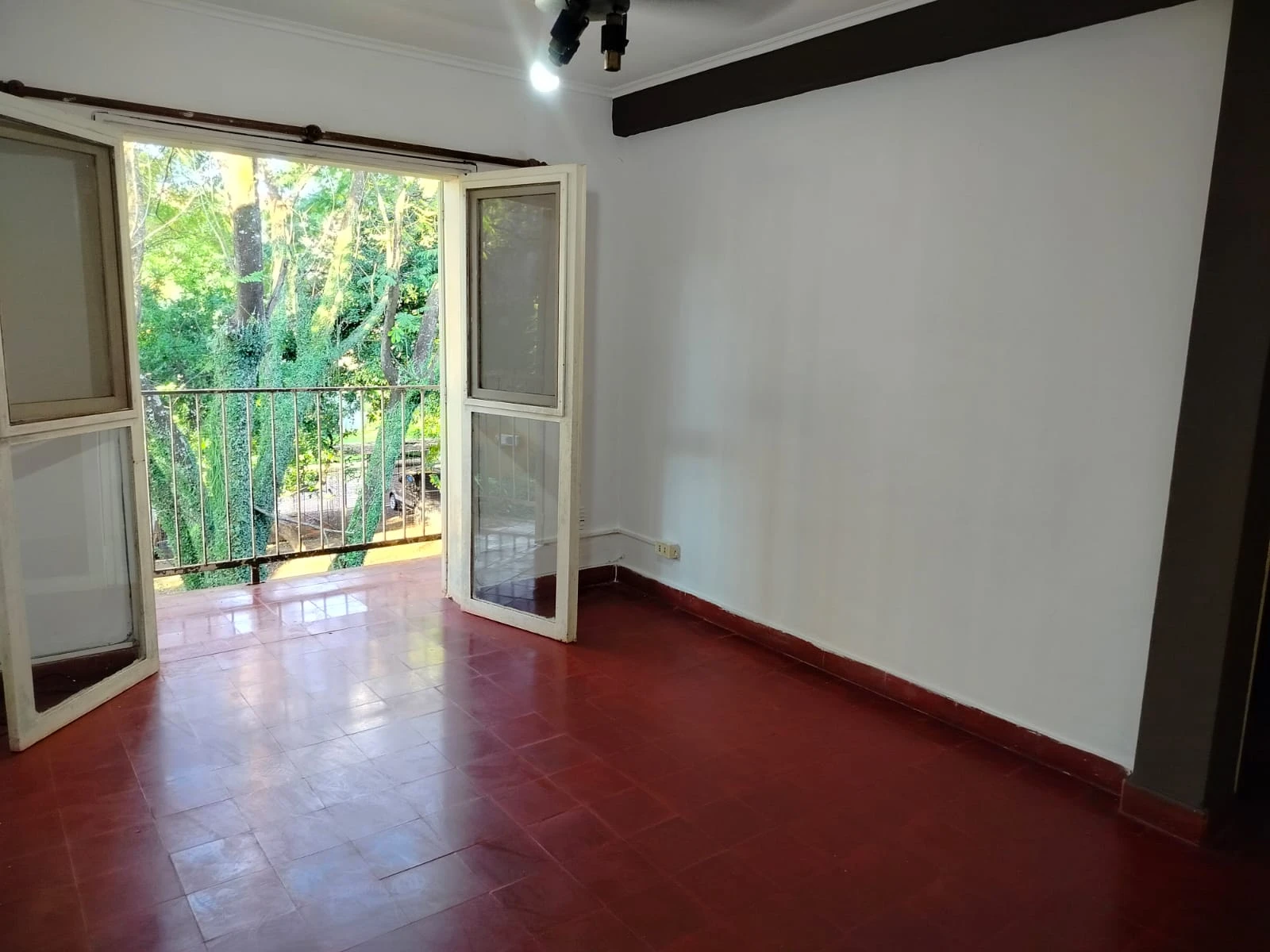 Dpto. en ALQUILER – Chacra 122 (Barrio Papel Misionero)