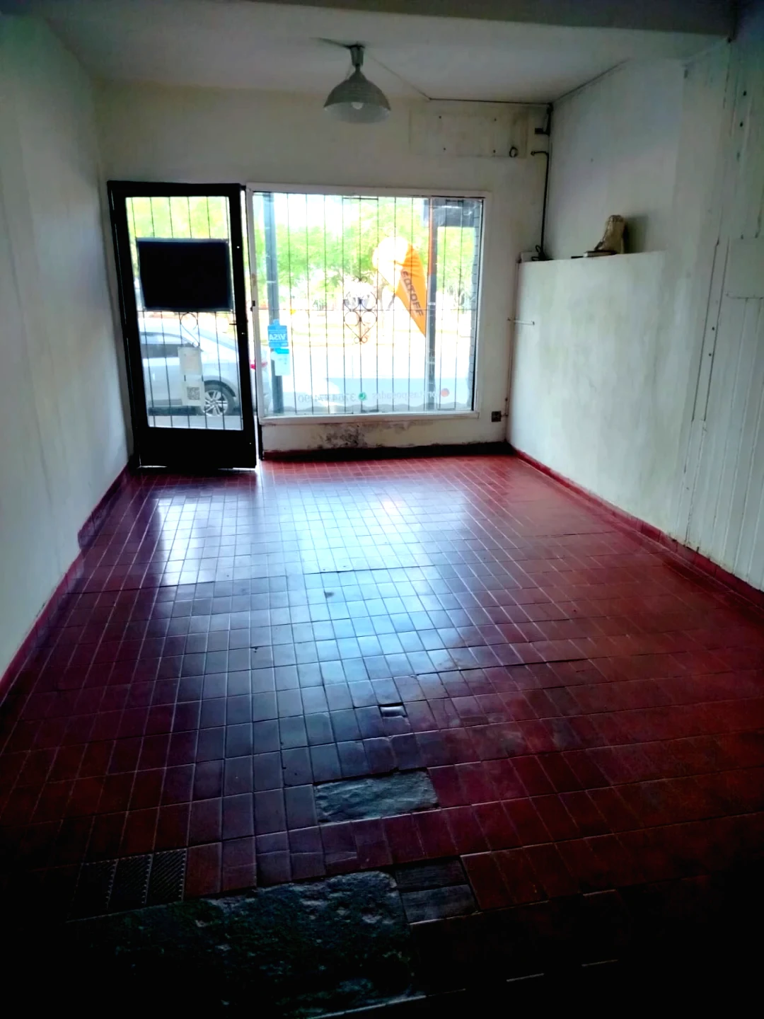 Local Comercial en ALQUILER – Ubicación Estratégica