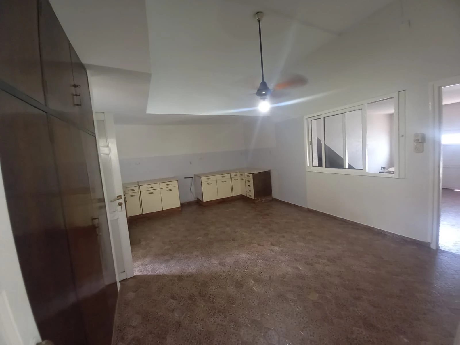Casa de 2 Plantas en VENTA + Dpto.