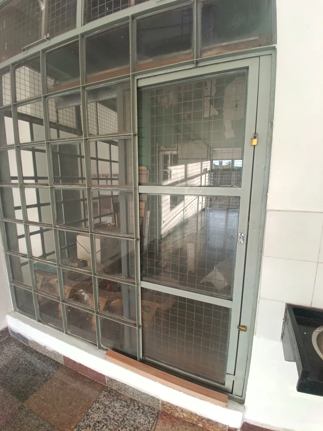 Local Comercial en Alquiler – Santa Catalina