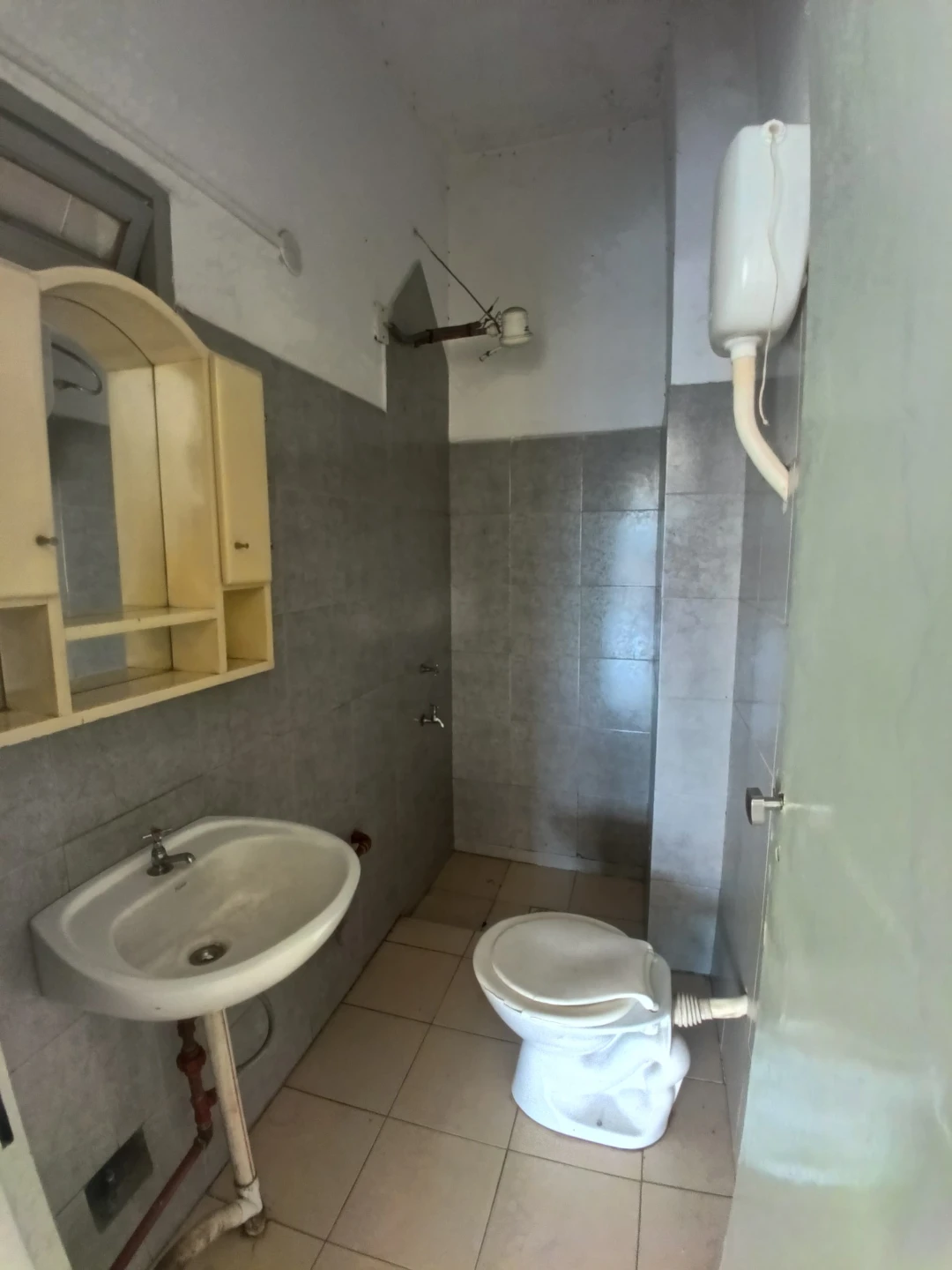 Local Comercial en Alquiler – Santa Catalina