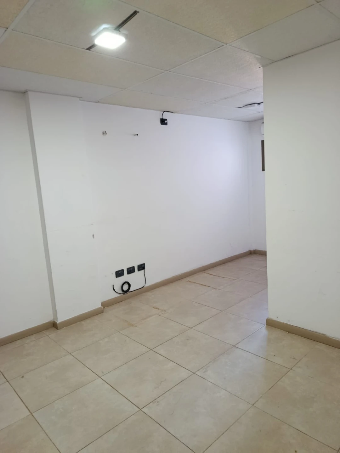 OFICINA en ALQUILER – Acevedo