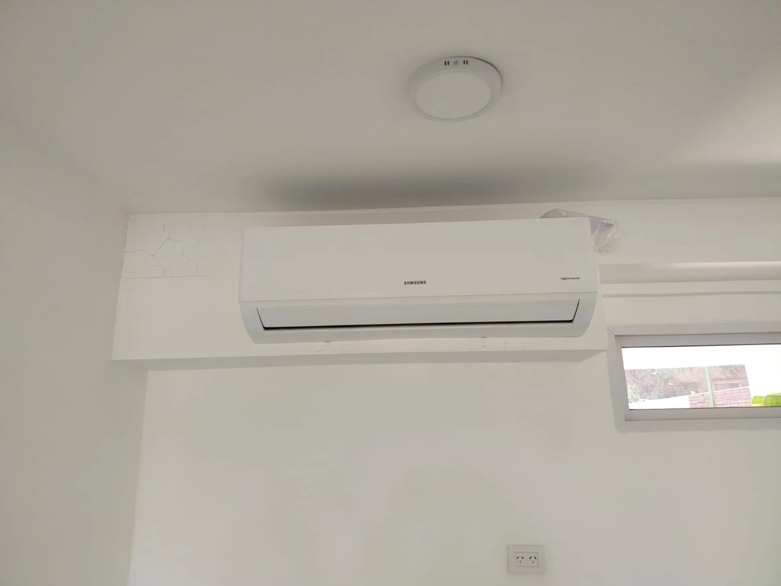 LOCAL COMERCIAL A ESTRENAR – EN ALQUILER
