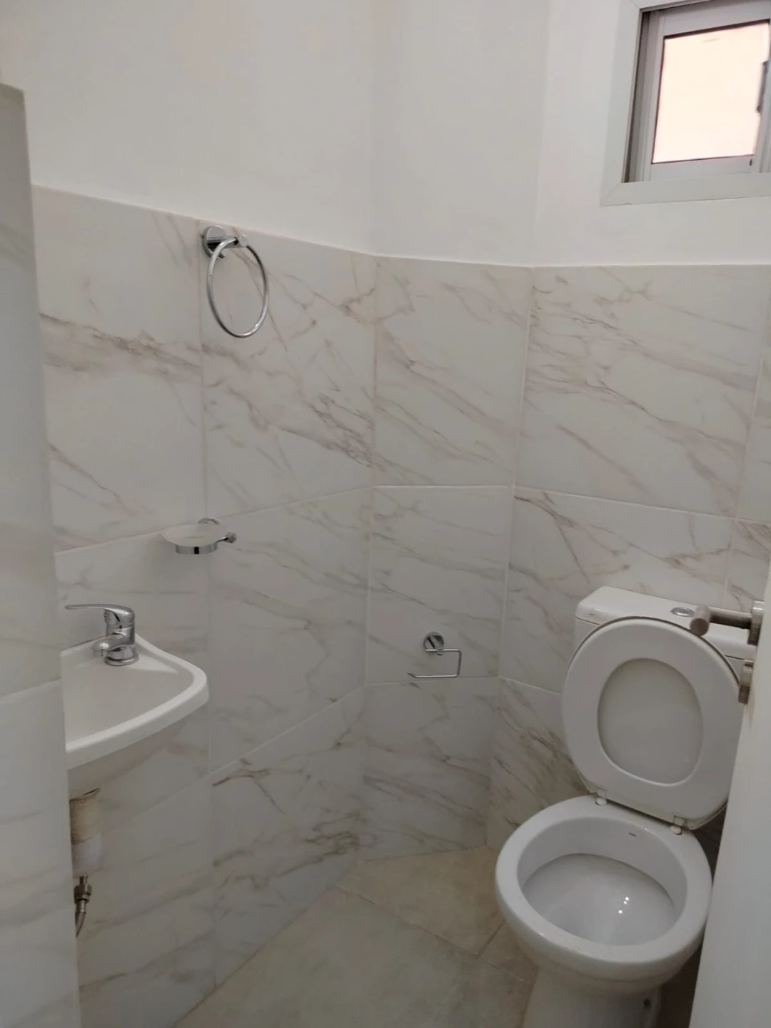 LOCAL COMERCIAL A ESTRENAR – EN ALQUILER