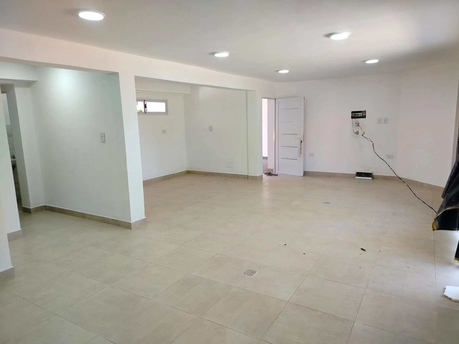 LOCAL COMERCIAL A ESTRENAR – EN ALQUILER
