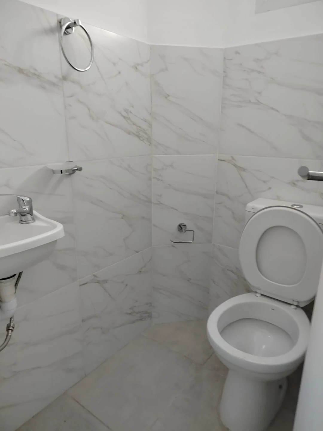 LOCAL COMERCIAL A ESTRENAR – EN ALQUILER