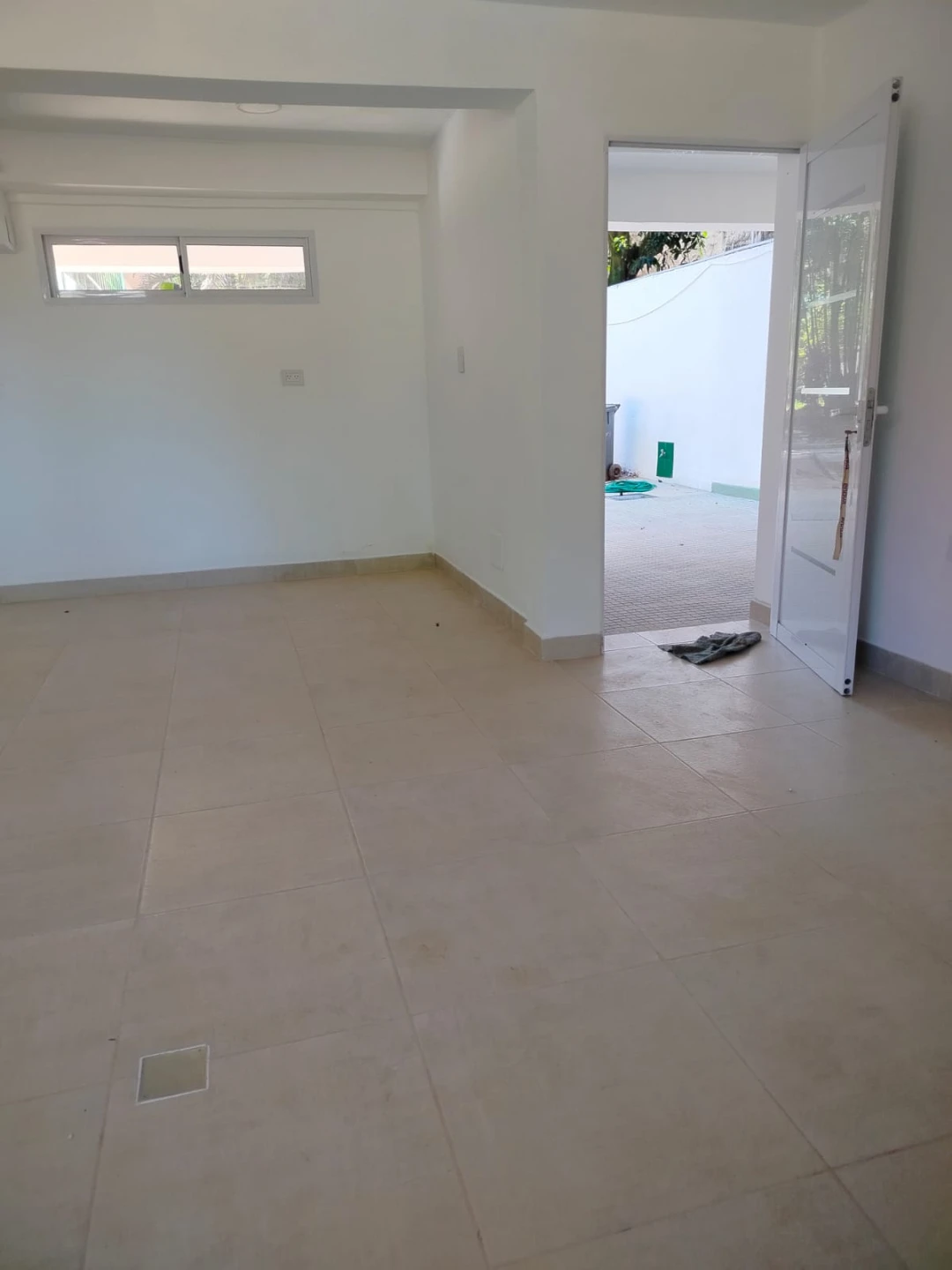 LOCAL COMERCIAL A ESTRENAR – EN ALQUILER