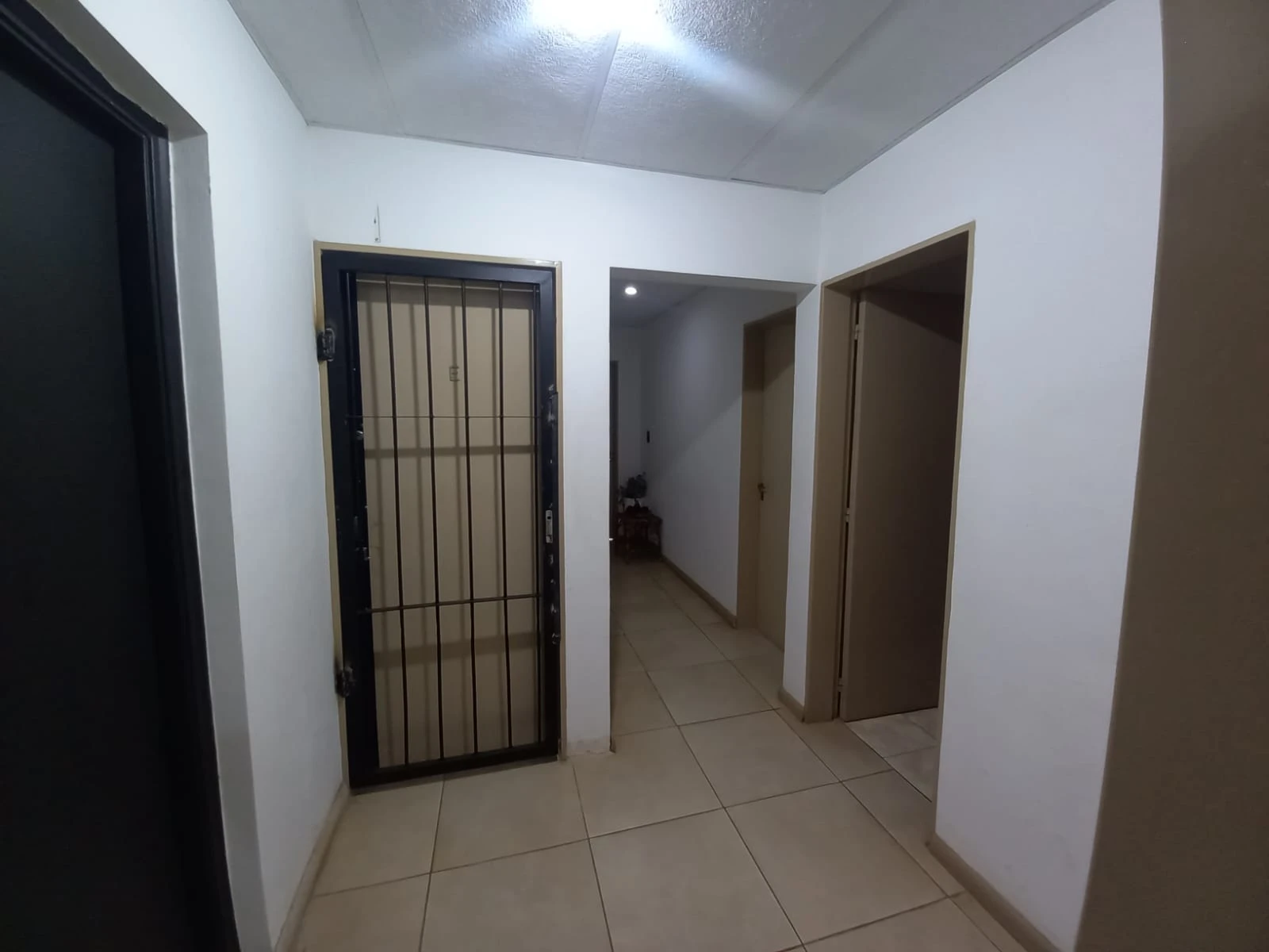 Oficina en ALQUILER – Edificio Fidelia 2do Piso