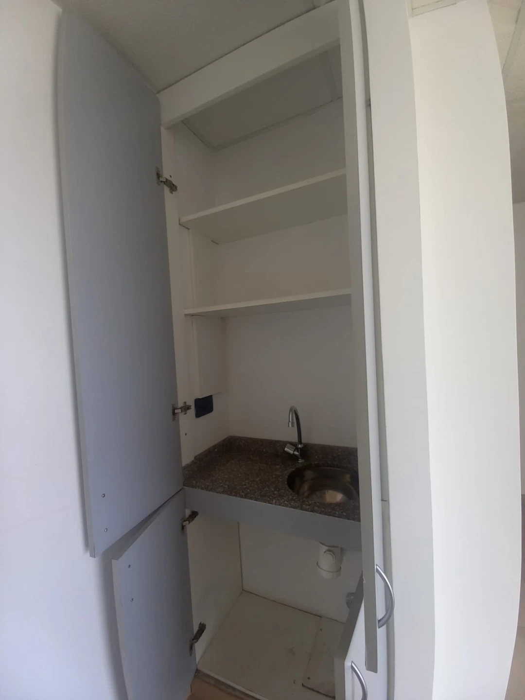 Oficina en ALQUILER – Edificio Fidelia 2do Piso