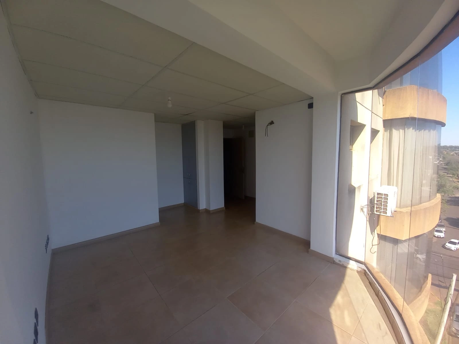 Oficina en ALQUILER – Edificio Fidelia 2do Piso